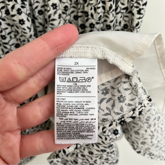 Old Navy Black & White Floral Smocked Puff Sleeve Square Neckline Mini Dress 2X - Picture 9 of 11